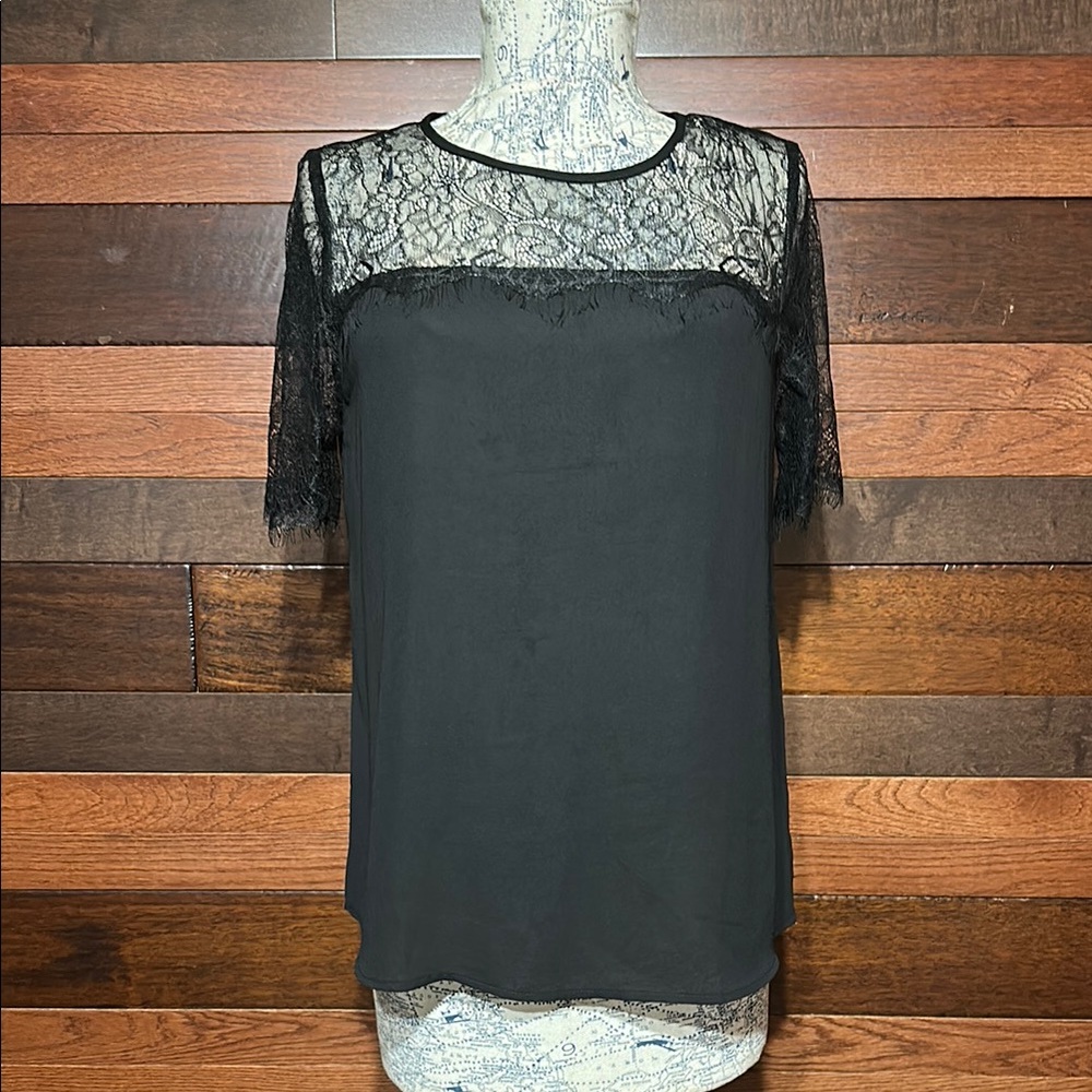 31:25 Boutique Elegant Black Lace Top